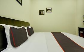 Super Collection O Ovel Hotel Grand